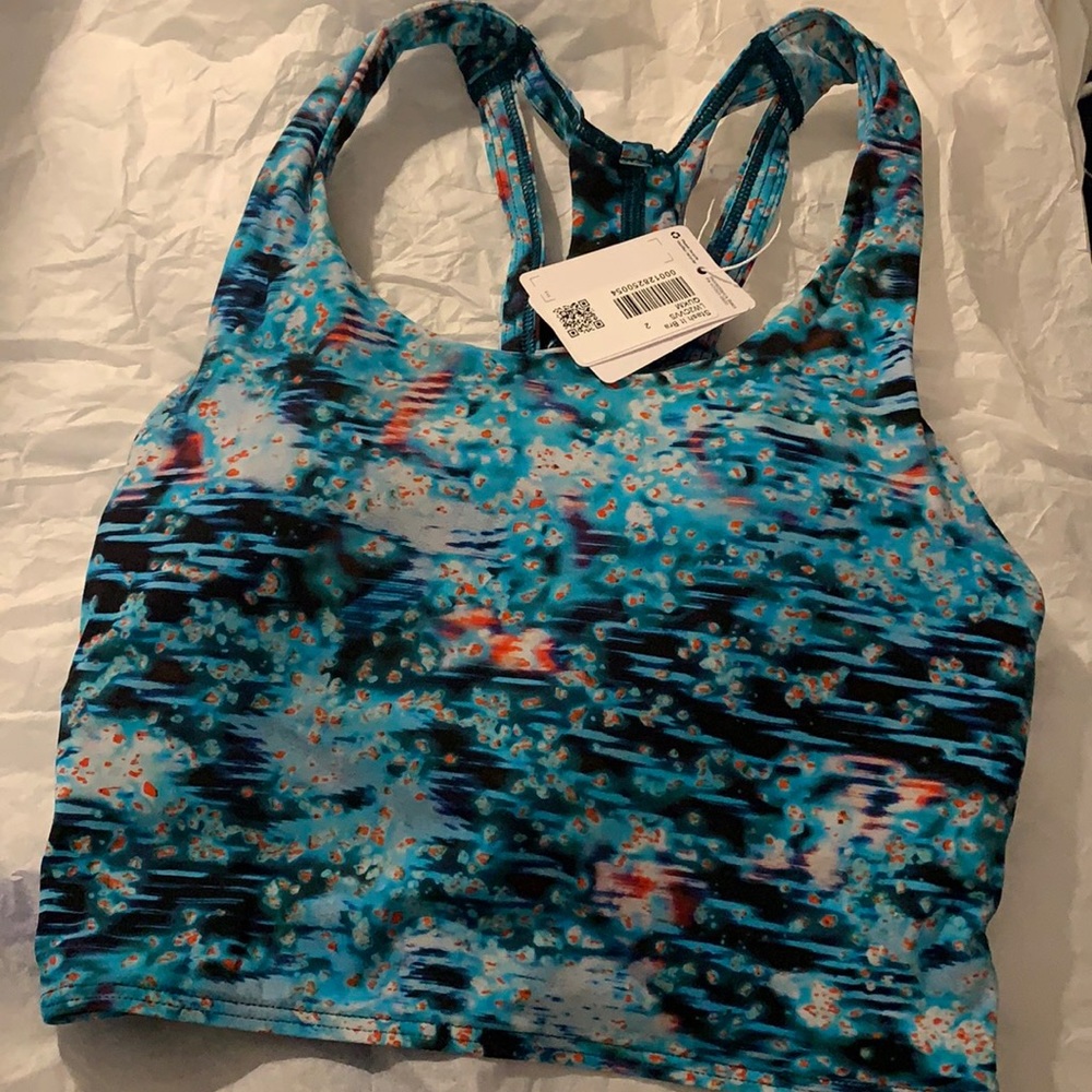 NWT Lululemon Stash it bra with zipper pocket size 2